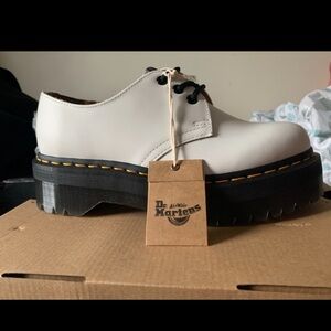 Dr. Martens, WHITE 1461 Quad Platform, size 7 M / 9W.